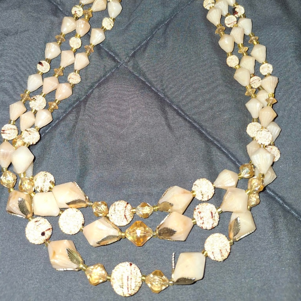 Vintage 60s Necklace.